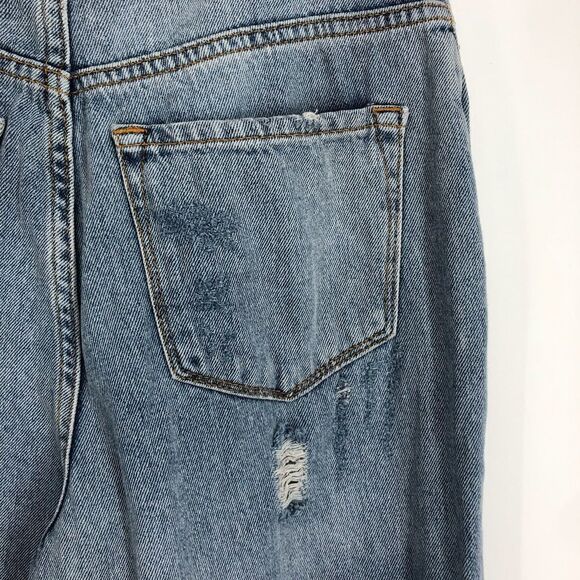 BDG Urban Outfitters Mom High-Rise Destroyed Jeans Size Womens 26 - Picture 7 of 10